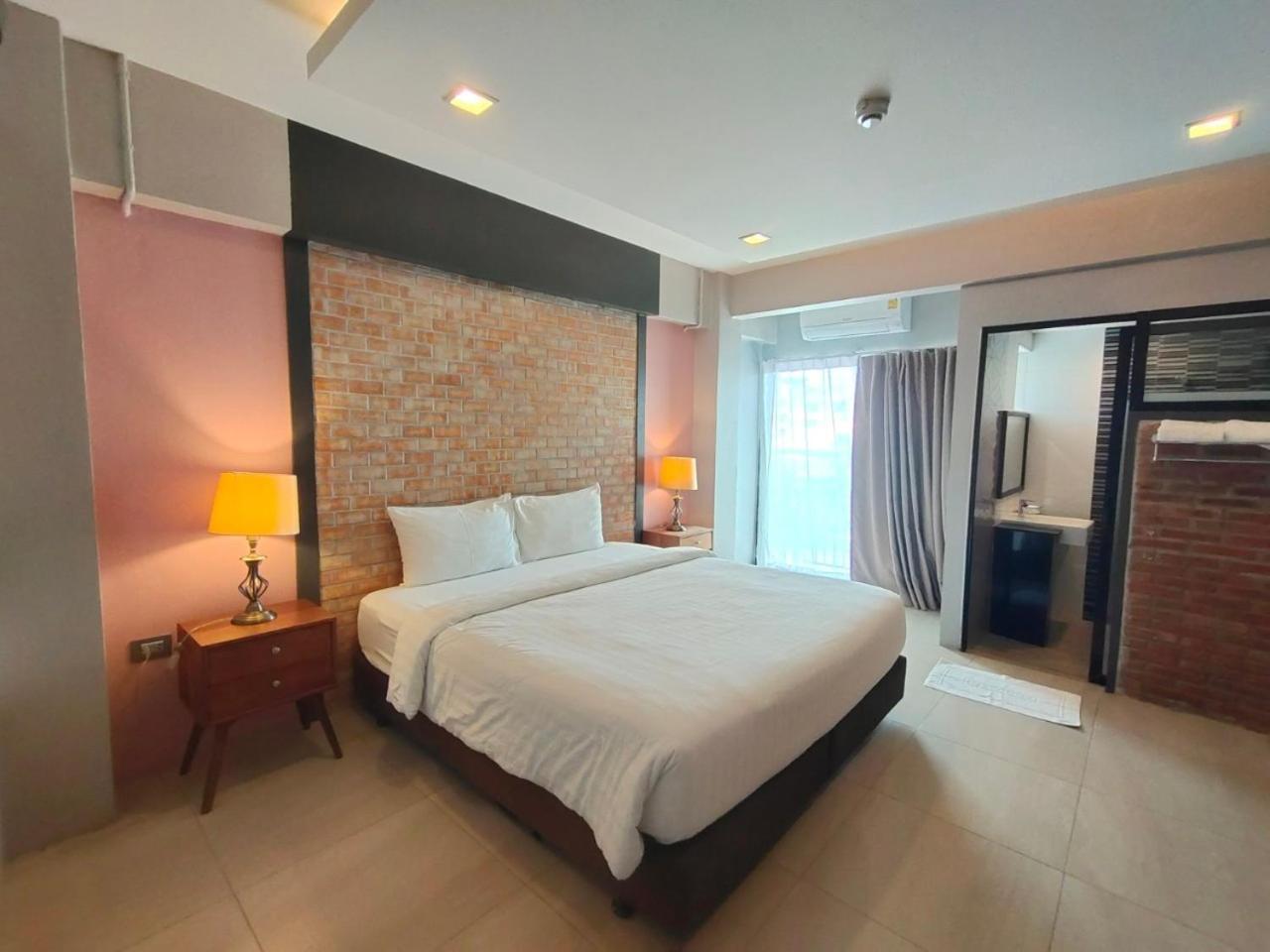 Qoo Hotel Buri Ram Exterior foto